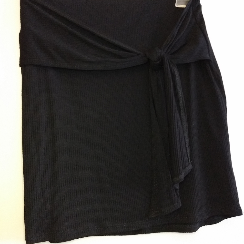 NWOT Black Ribbed Mini Skirt